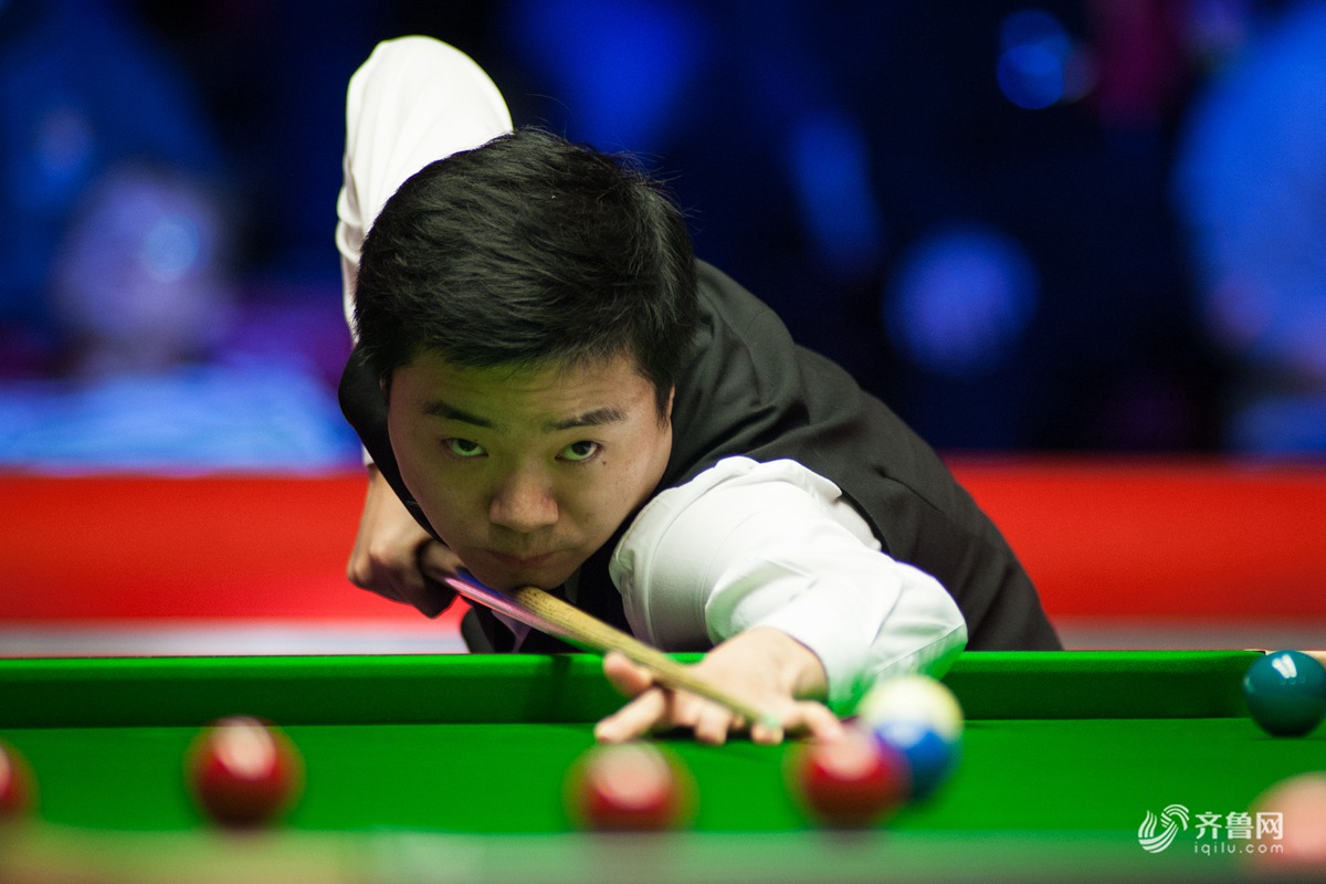 反映英超两 反映英超两